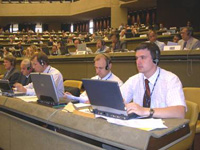 Сотрудники компании на заседании рабочей группы 